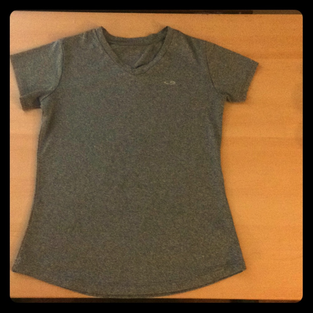 Girls gray athletic shirt.